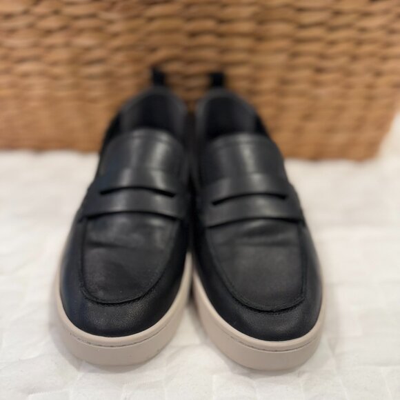 Vionic Uptown Black Leather Penny Loafers Size 9 | Worn Once - Picture 3 of 7